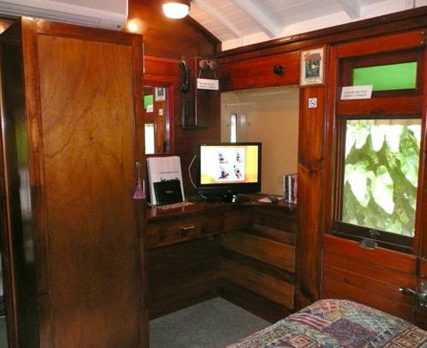 Mt Nebo Railway Carriage & Chalet - Airlie Beach Holiday 2