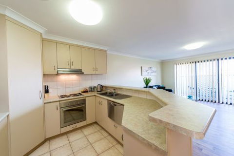 Bottletree Apartments - Airlie Beach Holiday 7