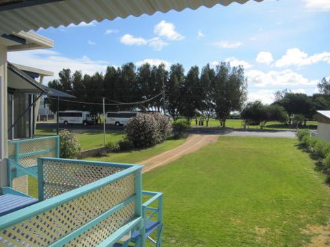 Lancelin Beach Breaks Holiday Accommodation - Airlie Beach Holiday 6