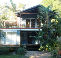 Coochiemudlo Island Family Beach House - Airlie Beach Holiday