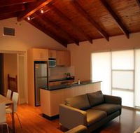 Ethelton Serviced Apartments - Airlie Beach Holiday