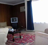 Black Opal Holiday Units - Airlie Beach Holiday