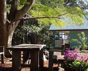 Pines On The Plateau Luxury Lodges - Airlie Beach Holiday 0