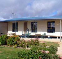 A Place To Stay - Airlie Beach Holiday