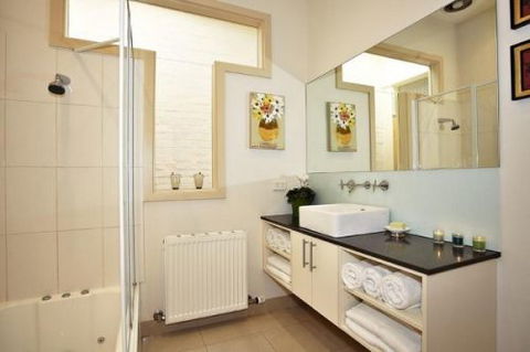Tara Inn - Stay Innercity - Airlie Beach Holiday 7