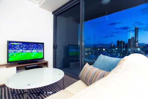 M & A Apartments - Airlie Beach Holiday 1