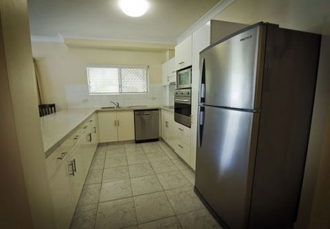 Costa Royale Trinity Beach  - Airlie Beach Holiday 4