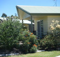 Pepper Tree Cabins - Airlie Beach Holiday