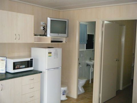 Pepper Tree Cabins - Airlie Beach Holiday 2
