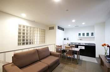 Crossley Hotel Melbourne - Airlie Beach Holiday 9