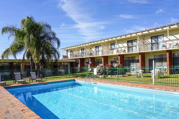 Econo Lodge Tamworth - Airlie Beach Holiday 12