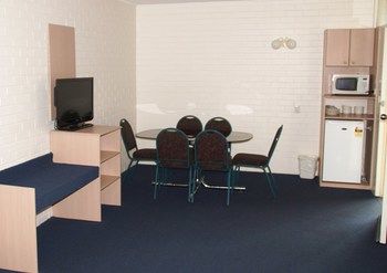 Econo Lodge Tamworth - Airlie Beach Holiday 81