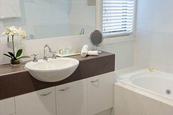 Ringwood Royale - Airlie Beach Holiday 10