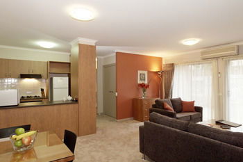 Ringwood Royale - Airlie Beach Holiday 19