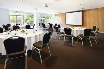 Hotel Urban St Leonards - Airlie Beach Holiday 14