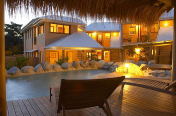 L'Auberge Noosa - Airlie Beach Holiday 0