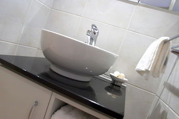L'Auberge Noosa - Airlie Beach Holiday 1