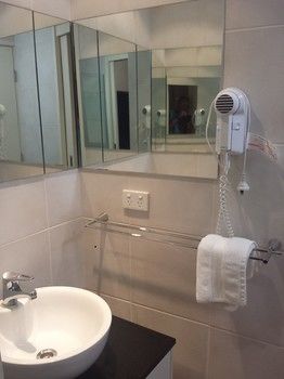 L'Auberge Noosa - Airlie Beach Holiday 2