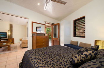 L'Auberge Noosa - Airlie Beach Holiday 3