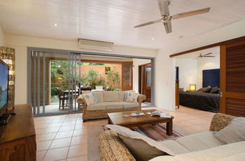 L'Auberge Noosa - Airlie Beach Holiday 13