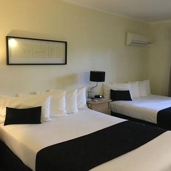 Eltham Gateway Hotel - Airlie Beach Holiday 29