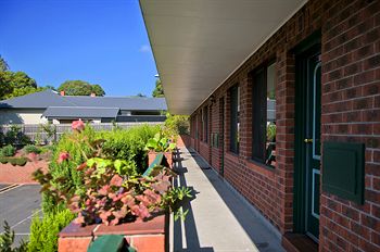 Lamplighter Motel - Airlie Beach Holiday 2