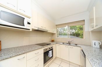 Waldorf Eastwood Residential Apartments - Airlie Beach Holiday 12
