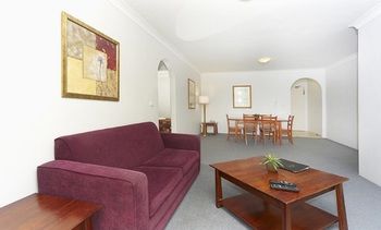 Waldorf Eastwood Residential Apartments - Airlie Beach Holiday 14