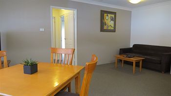 Waldorf Hornsby Residential Apartments - Airlie Beach Holiday 14