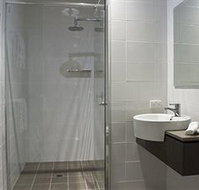 The Huskisson - Airlie Beach Holiday