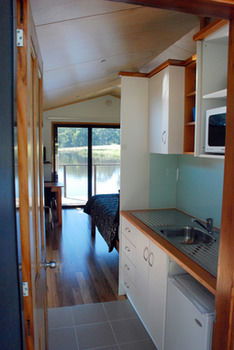 Worrowing At Jervis Bay - Airlie Beach Holiday 65