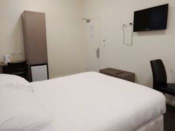 Naughtons Parkville Hotel - Airlie Beach Holiday 4