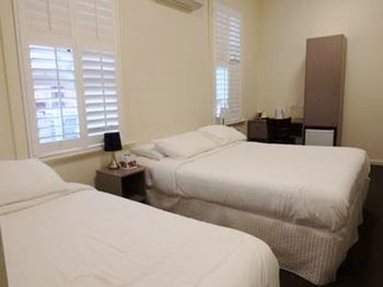 Naughtons Parkville Hotel - Airlie Beach Holiday 9