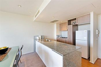 Wyndel Apartments - Harbour Watch - Airlie Beach Holiday 15