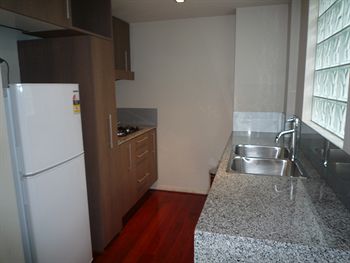 Wyndel Apartments - Harbour Watch - Airlie Beach Holiday 5