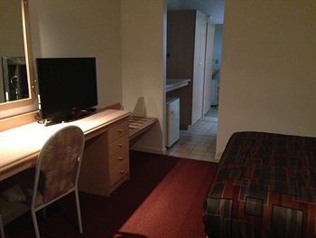 Nunawading Motor Inn - Airlie Beach Holiday 21