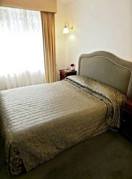 Elizabethan Lodge - Airlie Beach Holiday 17