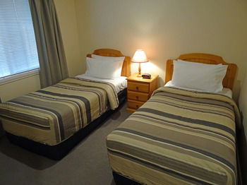 Best Western Fawkner Suites & Serviced Apartments - Airlie Beach Holiday 1
