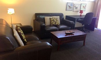 Australian Home Away @ Doncaster Elgar - Airlie Beach Holiday 2