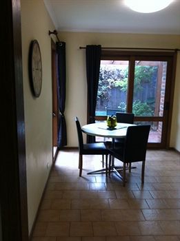 Australian Home Away @ Doncaster Elgar - Airlie Beach Holiday 6