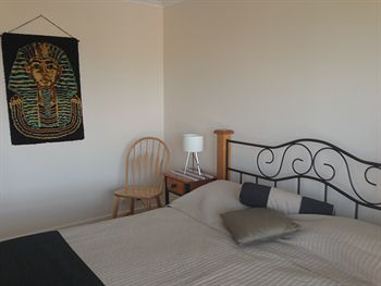 Australian Home Away @ Box Hill 21 - Airlie Beach Holiday 3