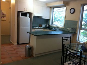 Australian Home Away @ Box Hill 21 - Airlie Beach Holiday 5