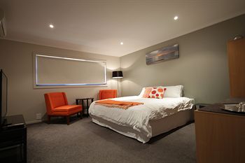 The Edgewater Bed & Breakfast - Airlie Beach Holiday 10