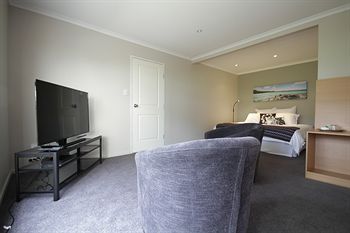 The Edgewater Bed & Breakfast - Airlie Beach Holiday 27