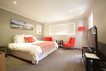 The Edgewater Bed & Breakfast - Airlie Beach Holiday 28