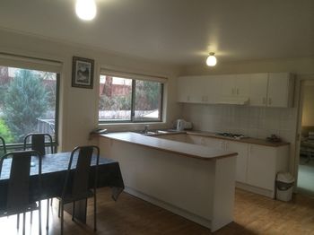 Australian Home Away Ringwood @ Bardia - Airlie Beach Holiday 2