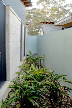 By The Beach B&B And Apartments - Airlie Beach Holiday 8
