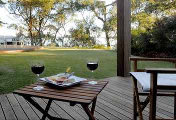 By The Beach B&B And Apartments - Airlie Beach Holiday 16
