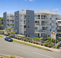 Sandy Shores Luxury Holiday Units - Airlie Beach Holiday