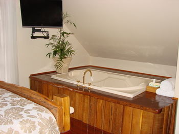 Clarence River Bed & Breakfast - Airlie Beach Holiday 18